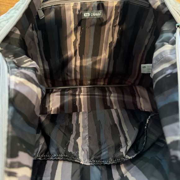 Lug HUGE Aerial “Love” Travel Tote - Pearl - Picture 3 of 4